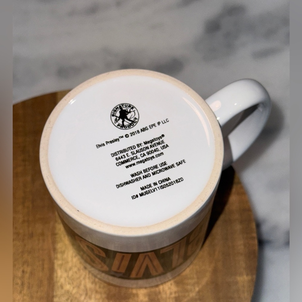 ELVIS Presley w/ retro name and portrait Coffee Mug 2018 Signature Product - Picture 3 of 4